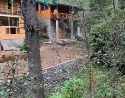 Offering a homestay room in homestay  Ranikhet with views of  mountain